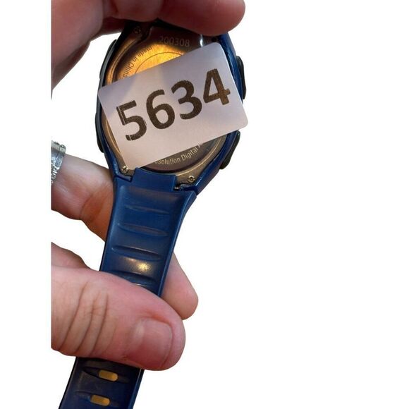 Highgear Smart Outdoor Products Digital Altimeter Barometer Watch - Picture 8 of 8